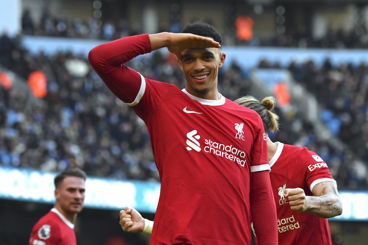 Alexander-Arnold earns Liverpool 1-1 draw against Man City